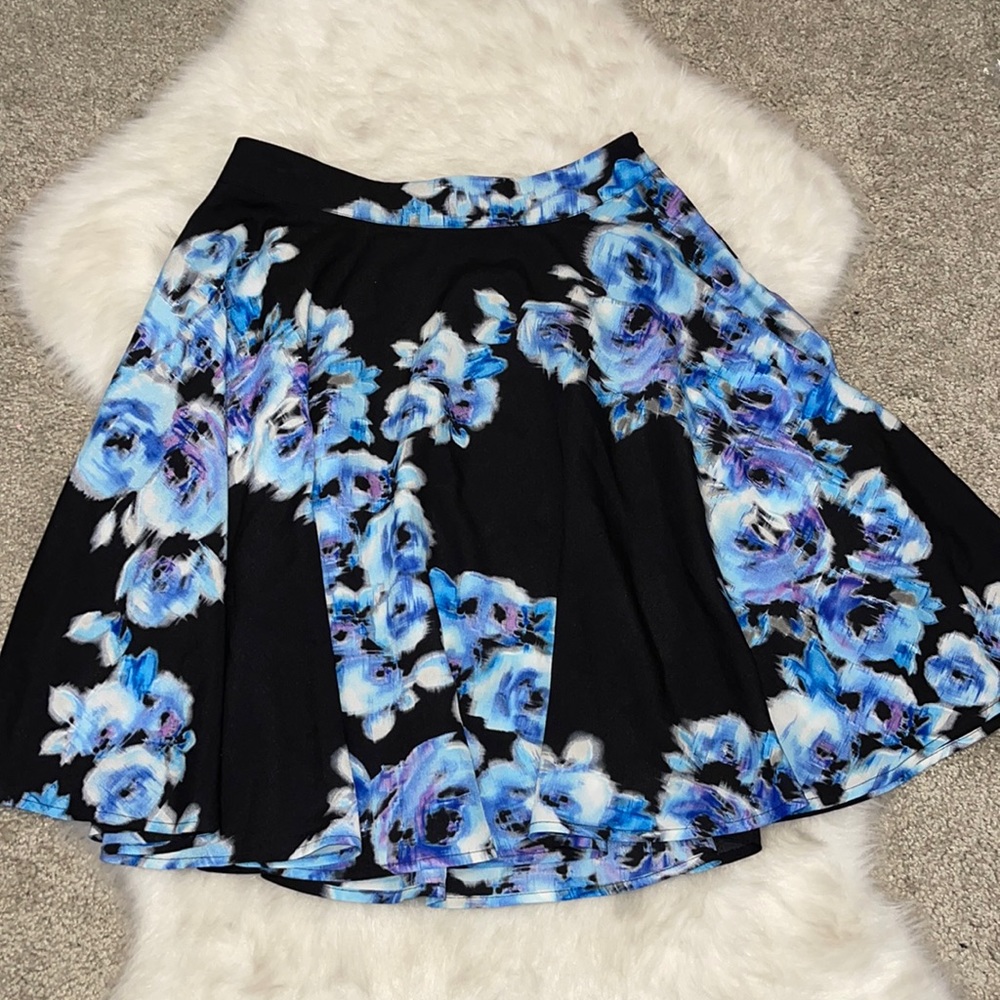 Bebe Skirt